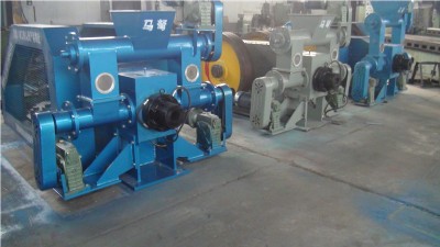 ɽ�|����S��ֱ�N�๦�������|(zh��)�w���C(j��)