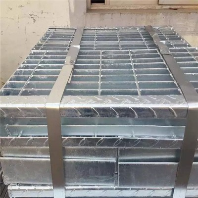 �ӱ����䓸��S�ҹ����ܿڇ�����ݰ�̤�����v�R�ꇊ����w