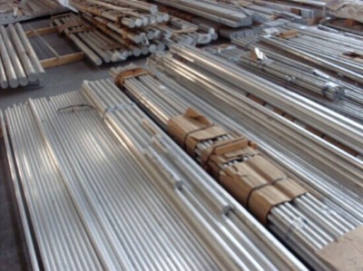 ����2024-T351�X�􃞻݃r