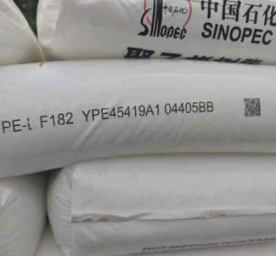 �P��ʯ�����͵��ܶȾ���ϩF182���ܱ�ĤLLDPE