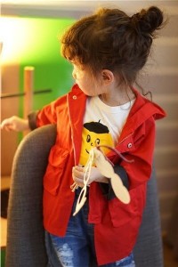 �Ϳ˰�Ʒ��ͯ�b�ԾGɫ�h�������� �b�c���ӵĽ���ͯ��