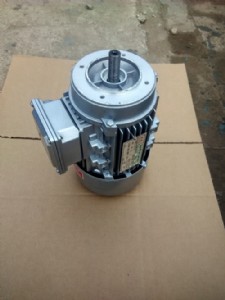 y2/7124-0.37kw���ஐ��늄�(d��ng)�C(j��)