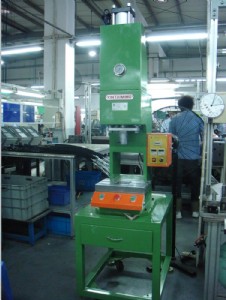 ����Һ���C��c��Һ���C���R�_����C