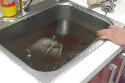 ��ɽ·���f(w��n)�_(d��)С�^(q��)������ͨ�RͰ��ˮ���������T