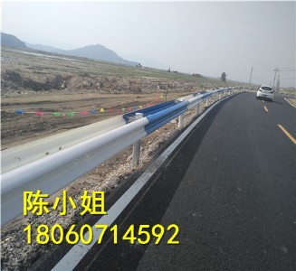 ����������o�ڷ�ײ���y�o�ڏS�ҵ̓r���N