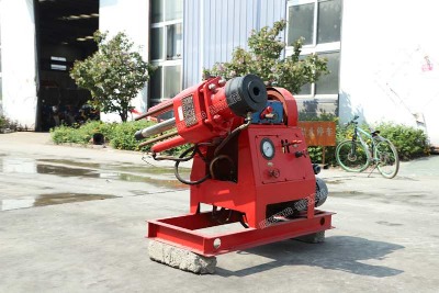 �������������Fע�{�ӹ��@�C�S�҃r����h