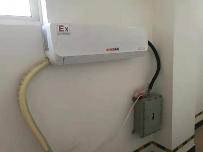 �B�T�������{��Ӣ�i�������{