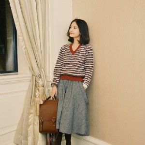 ������Ʒ��Ů�b�_�����ƽ��ˇ�g����