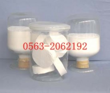 �����{�ך������