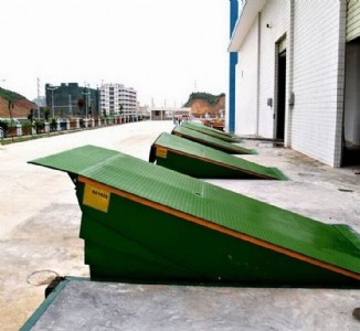 �V���̶�Һ��ʽ��܇�򣬹̶��bжƽ�_(t��i)Ҏ(gu��)��늄�(d��ng)��܇��r(ji��)��