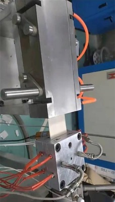 ���ݿɽ����p�ݗUƬ�ĔD���C(j��)