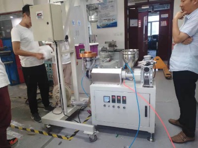 ��У����Ҵ�Ĥ�C