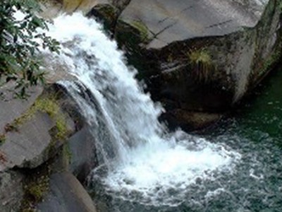 �G��ɽȪ���V��Ȍ�ˮ���Ǻ��ε��B(y��ng)����