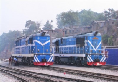 ���B�Ƹ������_��˹̹����ķ���ء����ΊW���_�������ף��F·�\ݔ