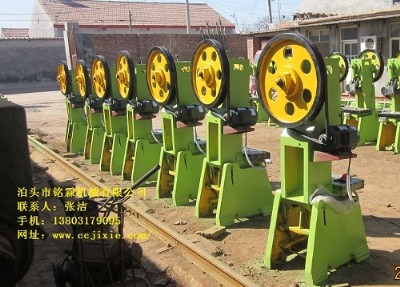 35���ɃA�_�����ӱ��_���S�҃r���