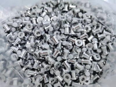 �����֣�parylene������Ĥ�aƷ����Ԫ���Ľ�B