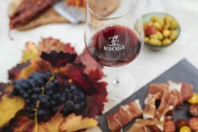 �������á�����W��