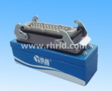 �������Ӿ���