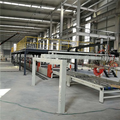 �ͺϔD�ܰ��O��ɽ�|�����̃r��