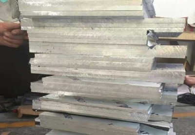 6082�X�� 6082�߾����X��r��