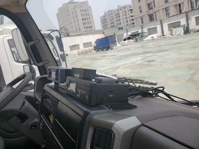 ������朜ض�ҕ�lgps�y��ϵ�y�����GPS�l��܇�v�O��