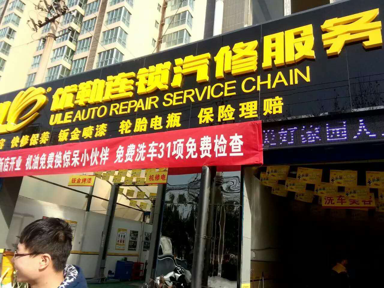 ���������B�i