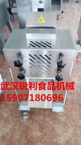 ����������C  ����C  �����ۻ��C