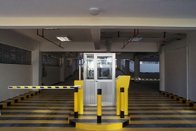 ��������ͣ܇������ϵ�y