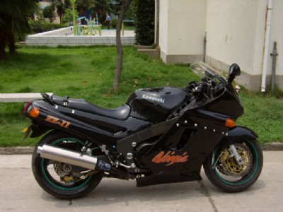 ���� ZZR1100