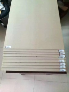 ��ɫpeek�� �M(j��n)�ڱ�ɫpeek��