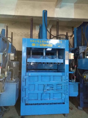 ���b���׹��S�UƷ����C��ʽ�޻�Һ������C